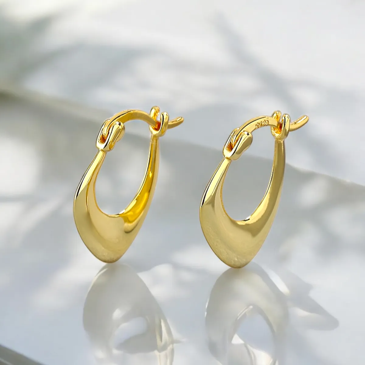 Chic Bucket Hoops