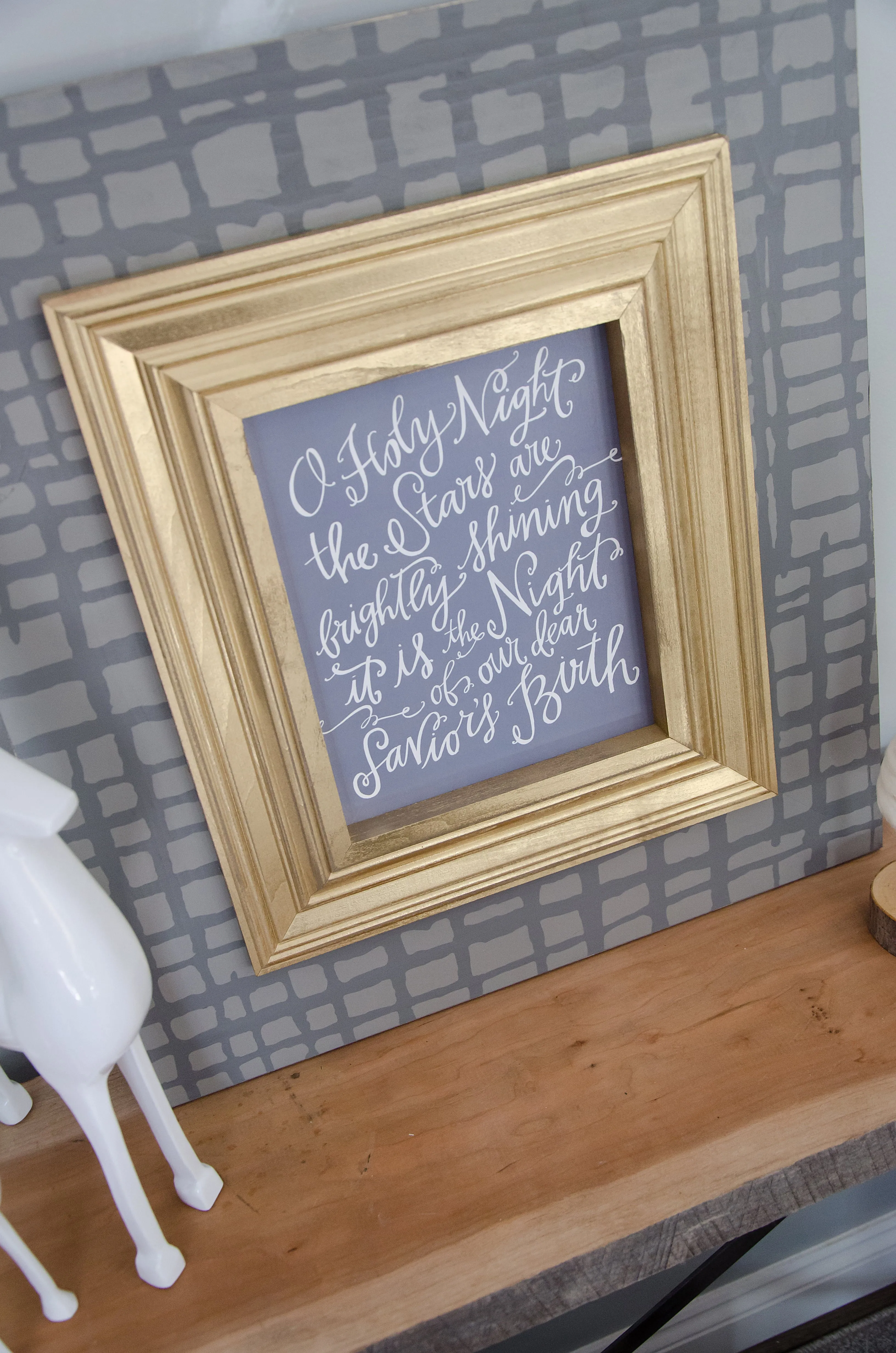 Chic Gray Graph