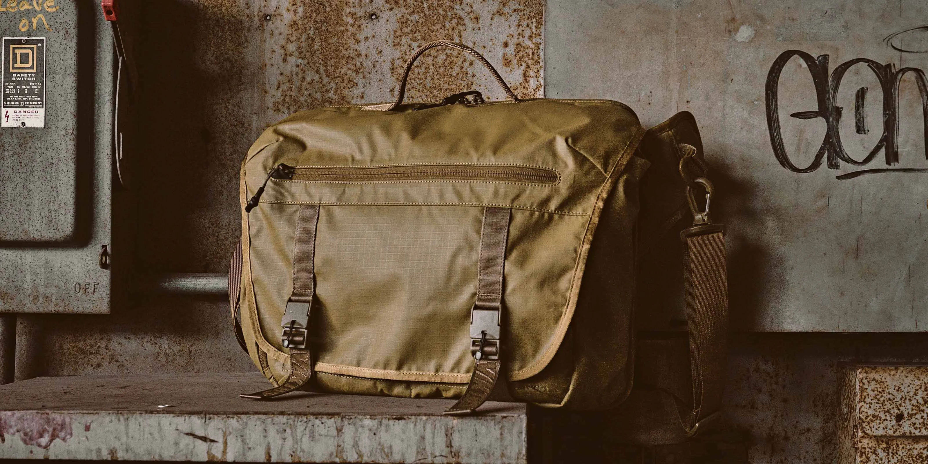 Counteract CCW Messenger Bag