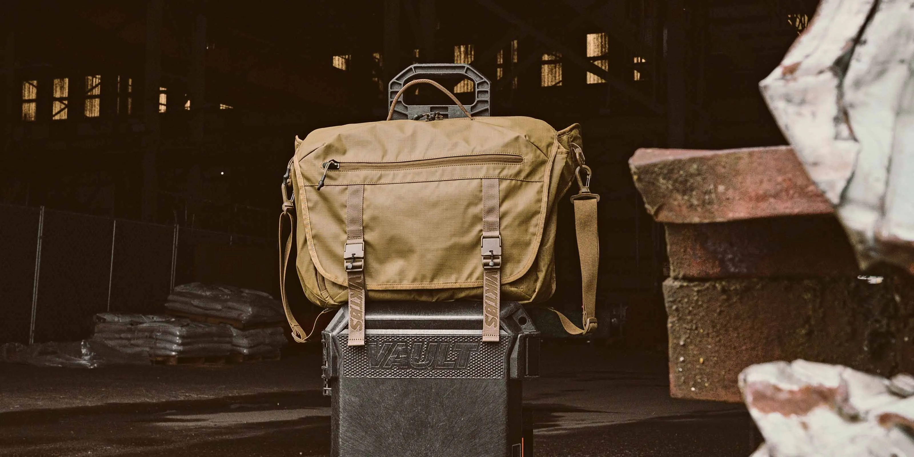 Counteract CCW Messenger Bag