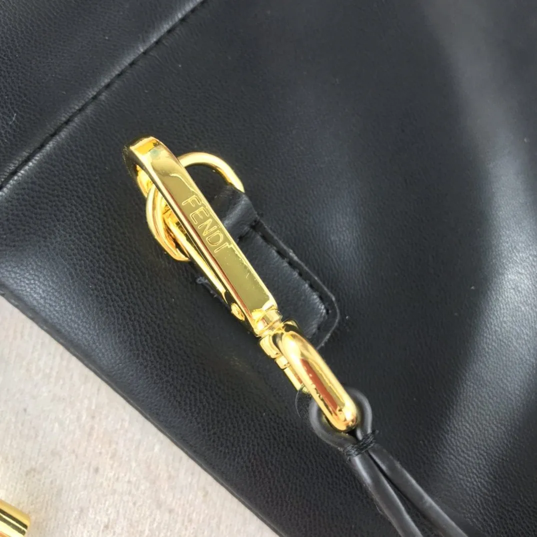 EN   Designer bags by Fendi 045