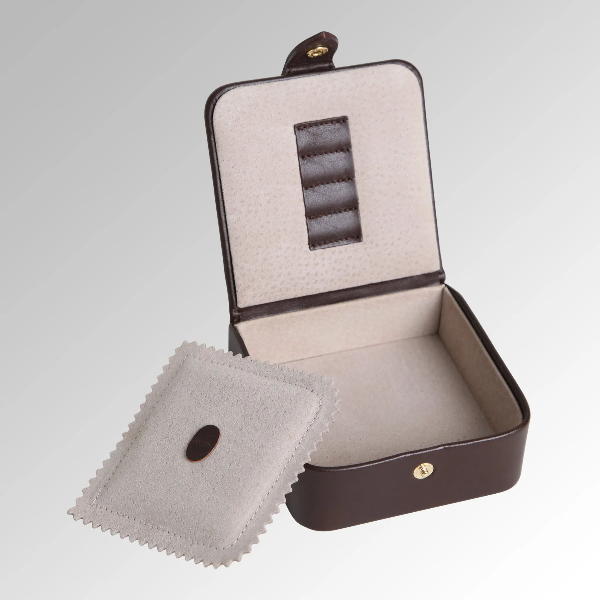 MANS MEDIUM STUD BOX