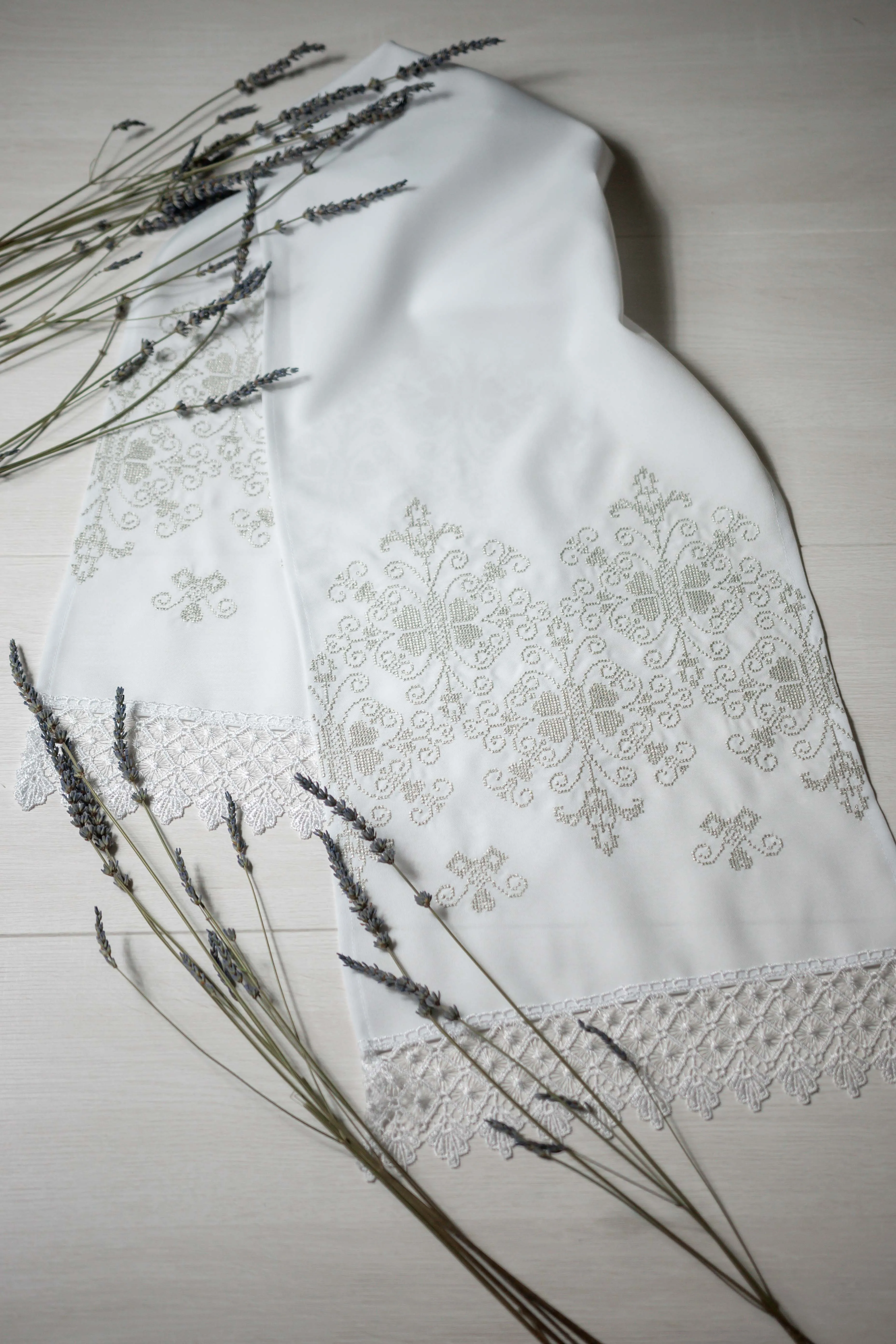 Ukrainian wedding rushnyk
